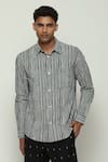 Abraham & Thakore_Black 100% Cotton Poplin Print Crewel Full Sleeve Shirt _Online_at_Aza_Fashions