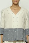 Abraham & Thakore_Off White 100% Cotton Jamdani V Neck Border Dot Print Top _at_Aza_Fashions