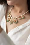 Buy_Do Taara_Green Kundan Gul And Shell Pearl Embellished Necklace _Online_at_Aza_Fashions