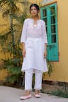 Buy_Gulaal_White Cotton, Jacquard Lace, Embroidery V-neck Checkered Textured Kurta Pant Set _at_Aza_Fashions