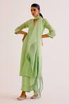 Buy_Devnaagri_Green Silk Chanderi Embroidered Thread V Neck Kurta Pant Set 