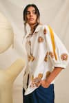 Jodi_White Poplin Print Geometric Stand Collar Chittara Shirt _Online_at_Aza_Fashions