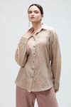 Buy_Ibai_Beige Handwoven Jamdani Muslin Peacock Collar Carolina Shirt _Online_at_Aza_Fashions