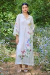 Buy_Pozruh by Aiman_Off White Linen Print Floral Round Neck Malibu Straight Kaftan _at_Aza_Fashions