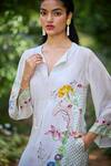 Buy_Pozruh by Aiman_Off White Linen Print Floral Round Neck Malibu Straight Kaftan 