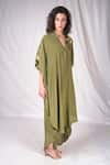 Buy_Seesa_Green Crepe Silk Embroidery Sunflower Mandarin Collar Sleeve Kaftan 