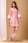 Buy_Gulabik Jaipur_Peach Handloom Chanderi Embellishment Floral Scallop Lace Kurta With Pant _at_Aza_Fashions