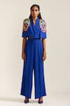 Buy_MINI SONDHI_Blue Crepe Embroidery Ari Lapel Collar Psychedelic Crop Jacket With Pant _at_Aza_Fashions