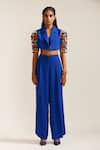 Buy_MINI SONDHI_Blue Crepe Embroidery Ari Lapel Collar Brick Crop Jacket With Pant _at_Aza_Fashions