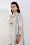 Buy_Devyani Mehrotra_Ivory Chanderi 40 Gms Printed Floral Mandarin Collar Tunic 