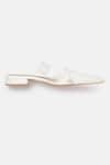 ZORI WORLD_White Plain Amor Heart Cut-out Toe Flats _Online_at_Aza_Fashions