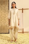 Sheetal Batra_Ivory Kurta Silk Chanderi Embroidery Dabka Closed Neck Intezaar And Salwar Set _Online