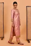 Bannhi_Pink Brocade Woven Floral V Neck Pattern Kurta With Pant _at_Aza_Fashions