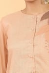 Buy_Chambray & Co._Peach Embroidery Thread Round Chanderi Applique Shirt And Pant Set 