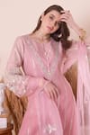 Surabhi Arya_Pink Kurta Mul Chanderi Embroidery Zari Notched Gota Work Set _Online