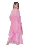 Surabhi Arya_Pink Kurta And Pant Mul Chanderi Embroidery Zari Thread Blunt V Neck Palazzo Set _Online_at_Aza_Fashions