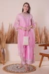 Buy_Surabhi Arya_Pink Kurta And Pant Mul Chanderi Embroidery Zari Thread Blunt V Neck Palazzo Set _Online_at_Aza_Fashions