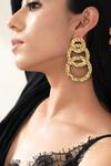 Do Taara_Gold Plated Textured Chain Pattern Earrings _Online_at_Aza_Fashions