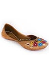 Yassio_Peach Mirror Arwa Sheesh Bloom Embroidered Juttis _Online_at_Aza_Fashions