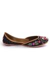 Yassio_Black Thread Kenza Midnight Bloom Embroidered Juttis _at_Aza_Fashions