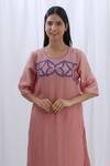 Buy_Khat_Pink Chanderi Silk Embroidery Round Neck Kurta With Pant _Online_at_Aza_Fashions