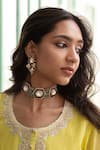 Buy_Kaari_Green Vellore Polki Noora Moissanite Choker _at_Aza_Fashions