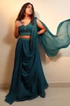 Buy_Muditaa By Urmila_Green Italian Crush Organza Hand Embroidery Raine Blouse With Pre-draped Saree 