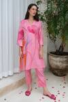 Buy_ROZA_Pink Linen Printed Floral V-neck Nova Abstract Kurta With Pant _at_Aza_Fashions