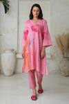 ROZA_Pink Linen Printed Floral V-neck Nova Abstract Kurta With Pant _at_Aza_Fashions