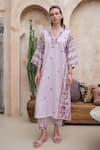 Buy_ROZA_Purple Linen Print Vintage Rose V Neck Phiran Kurta And Pant Set _at_Aza_Fashions