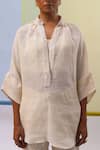 Buy_Sue Mue_Off White Handwoven Cotton Chanderi Nahta Fleur Patch Tunic With Pant _Online_at_Aza_Fashions