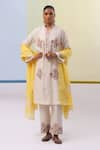 Buy_Sue Mue_Off White Handwoven Chanderi Mulmul Embroidery Thread Aziza Straight Kurta Set _at_Aza_Fashions