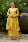 Buy_Pheeta_Yellow Mulmul Embroidery Fringe Lace V-neck Gathered Sleeve Anarkali And Pant Set 