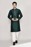 Buy_Arihant Rai Sinha_Cream Jacquard Silk Woven Wildbloom Jaal Kurta With Pant _at_Aza_Fashions