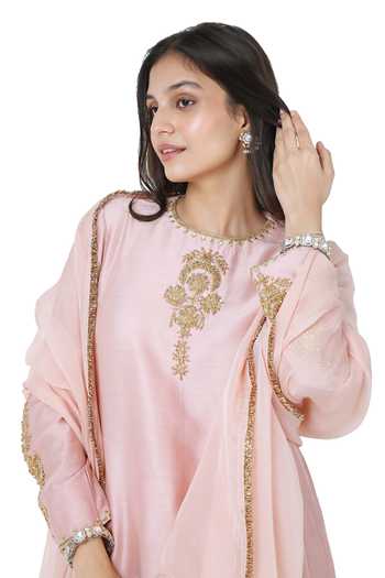Shop_Komal Shah_Pink Chanderi, Organza, Silk Beads, Embroidery Round Neck Hand Kurta Set _Online_at_Aza_Fashions