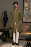 Buy_Siddartha Tytler_Green Blended Linen Solid Full Sleeve Draped Kurta _at_Aza_Fashions