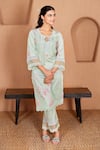 Buy_Bhawna Sethi_Green Pure Cotton Silk Printed Floral Keyhole Lovebird Kurta With Pant _at_Aza_Fashions