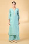 Pouli Pret_Blue Chanderi Embroidery Floral Notched Kurta And Pant Set _Online_at_Aza_Fashions