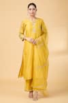 Buy_Pouli Pret_Yellow Chanderi Embroidery Floral Notched Resham Kurta And Pant Set _at_Aza_Fashions