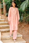 Buy_Grassroot By Anita Dongre_Peach Bamberg Linen Printed Bandhani Band Panorama Handcrafted Kurta With Pant _at_Aza_Fashions