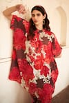 Buy_Archana Shah_Red Bemberg Crepe Print Floral Round Collar Moroccan Top With Pant 