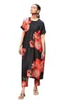 Archana Shah_Black Bemberg Silk Printed Florette Round Kurta And Pant Set _Online_at_Aza_Fashions