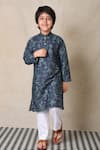 Buy_Anthrilo_Blue Cotton Printed Floral Vine Kurta With Pyjama _at_Aza_Fashions