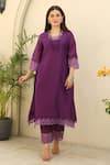 Buy_ASRUMO_Purple Chanderi Embroidery Lace Glass Neck Gardenia Embellished Kurta Pant Set 