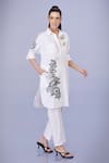 Buy_DILNAZ_White Cotton Embroidery Thread Collar Pathani Tunic And Trouser Set _at_Aza_Fashions