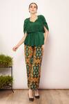 Buy_Babita Malkani_Green Crepe Sweetheart Neck Plain Ruched Top _at_Aza_Fashions