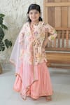 Buy_The Plum Bum_Pink Chanderi Silk Floral Pattern Kurta Set _at_Aza_Fashions