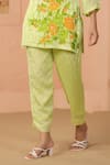 Buy_Geroo Jaipur_Green Jacquard Handpainted Floral V-neck Botanical Beauty Kurta With Pant 