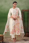 Buy_Geroo Jaipur_White Chanderi Handpainted Floral V-neck Kurta Pant Set _at_Aza_Fashions