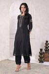 Geroo Jaipur_Black Chanderi Embroidered Thread Notched Vine Kurta With Pant _at_Aza_Fashions